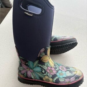 BOGS Women's Floral Rain Boots - Multicolor - size 9